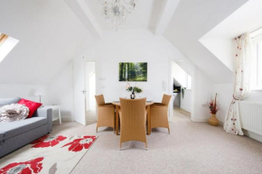 Lovely Selsey apartment with sea views sleeps 4